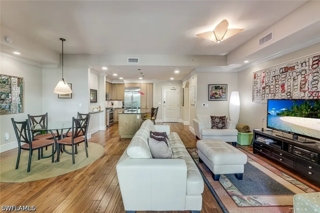 9123 Strada Place Naples FL 34108