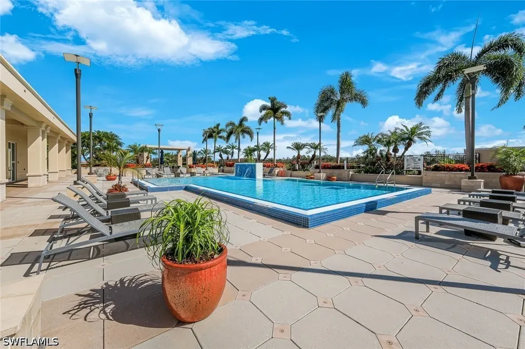 9123 Strada Place Naples FL 34108