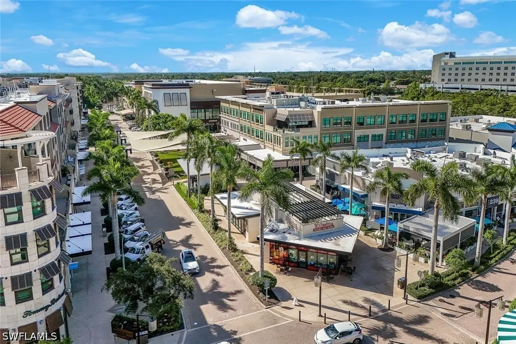 9123 Strada Place Naples FL 34108