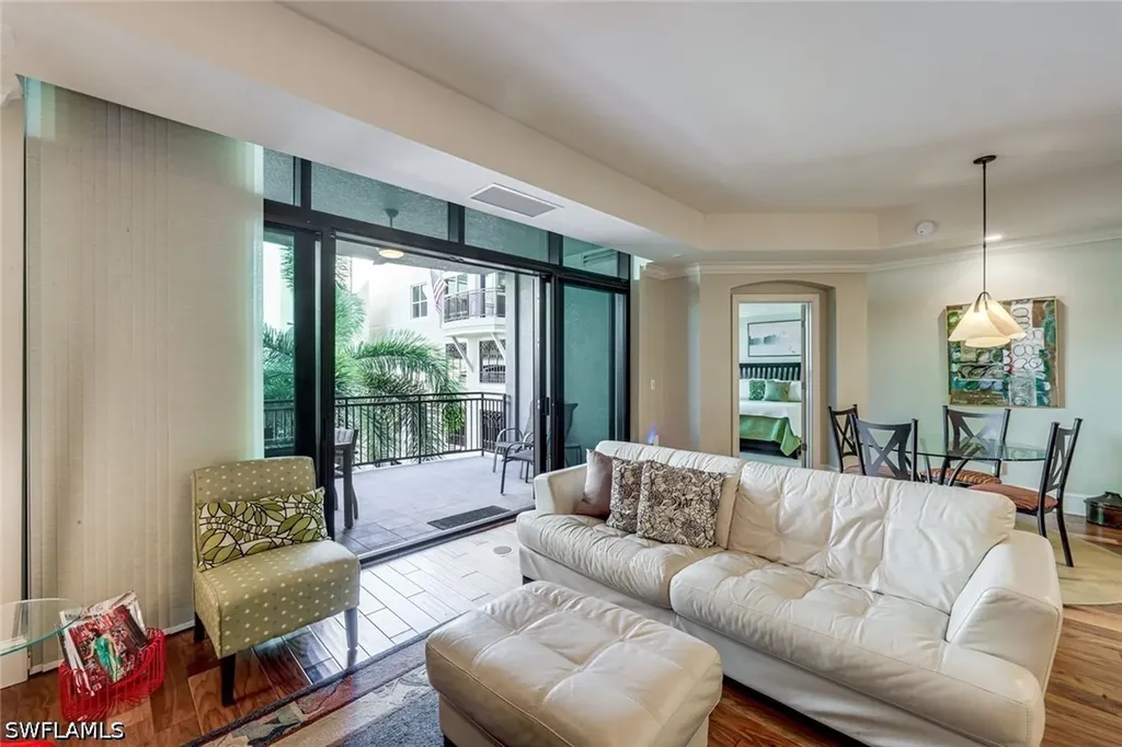 9123 Strada Place Naples FL 34108