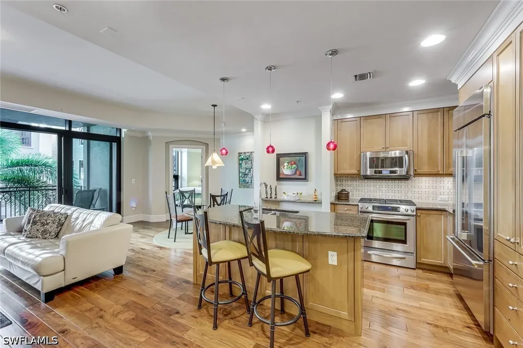 9123 Strada Place Naples FL 34108