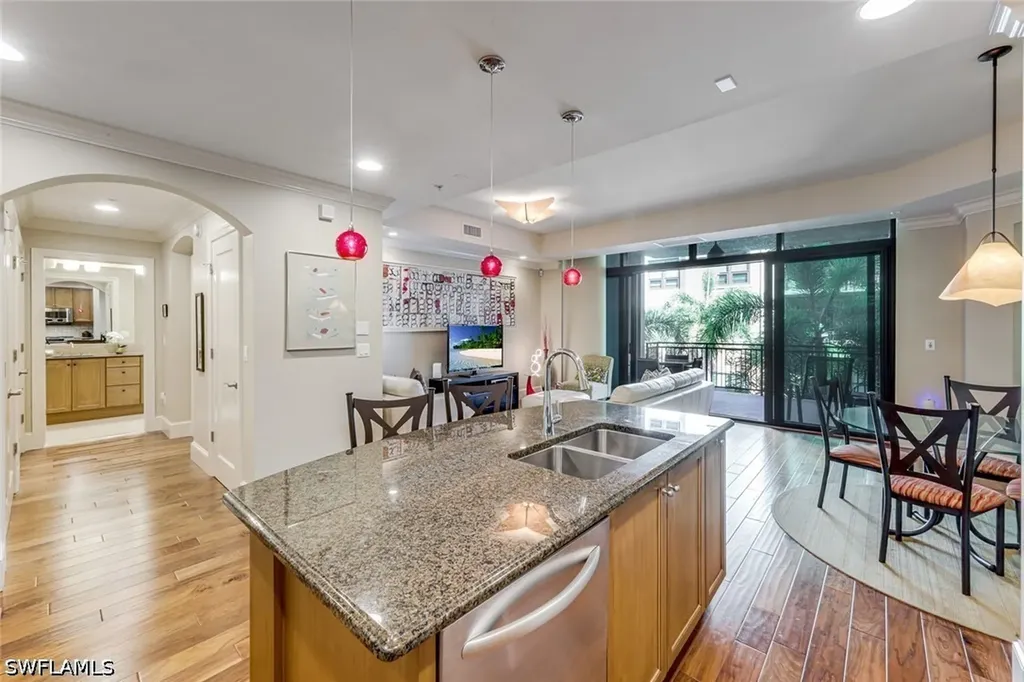 9123 Strada Place Naples FL 34108