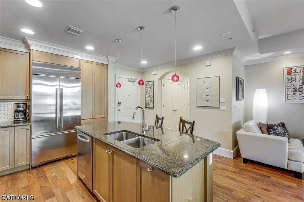 9123 Strada Place Naples FL 34108