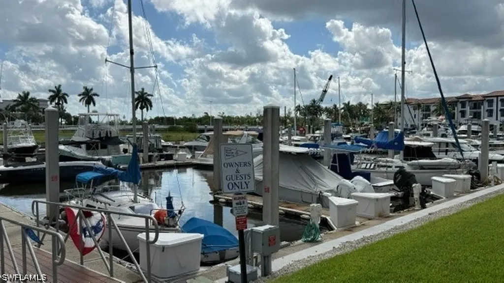 801 River Point Drive Naples FL 34102