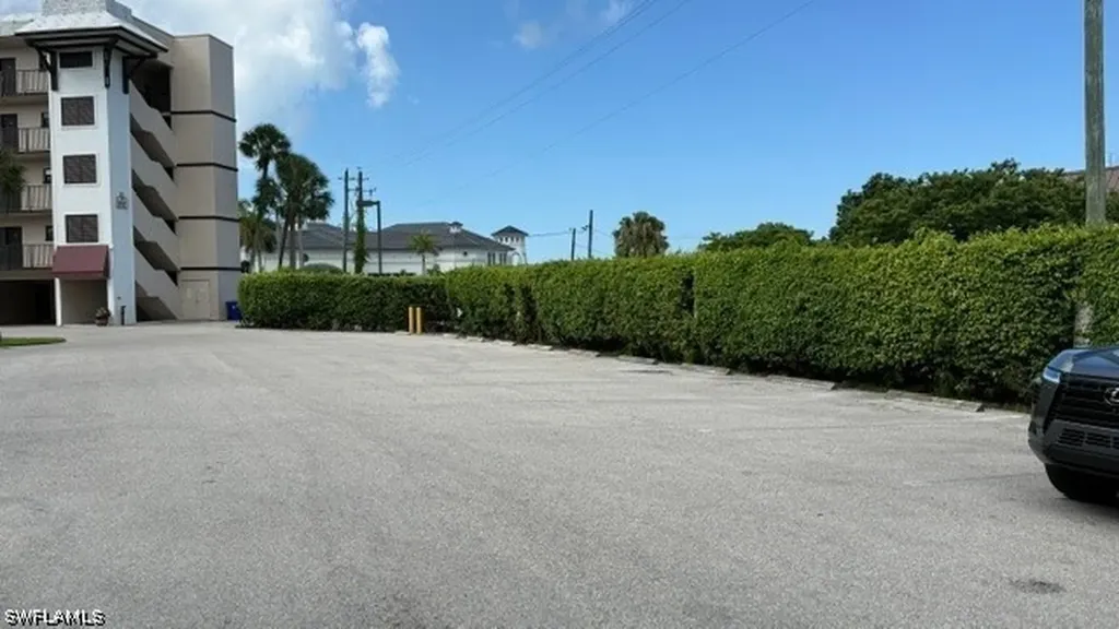 801 River Point Drive Naples FL 34102