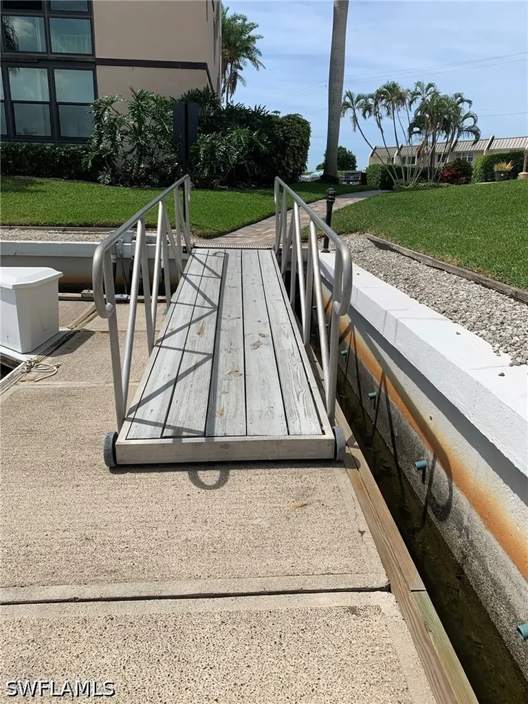 801 River Point Drive Naples FL 34102