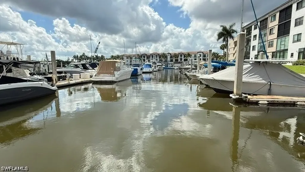 801 River Point Drive Naples FL 34102