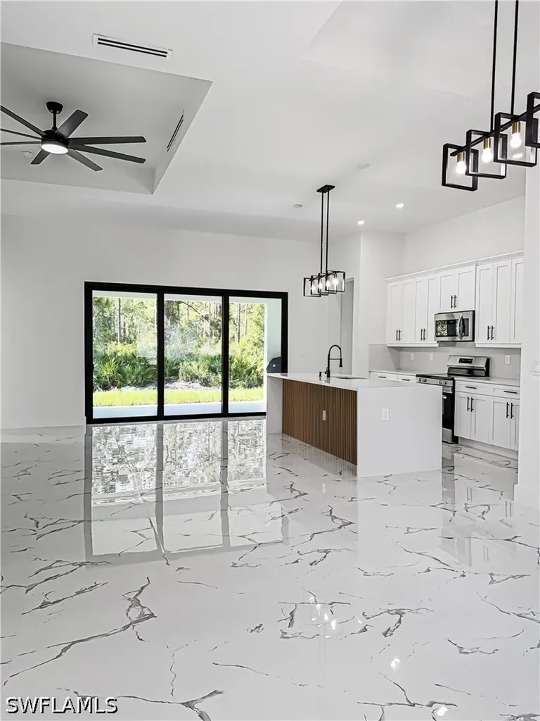 904 W 10th Street Lehigh Acres FL 33972
