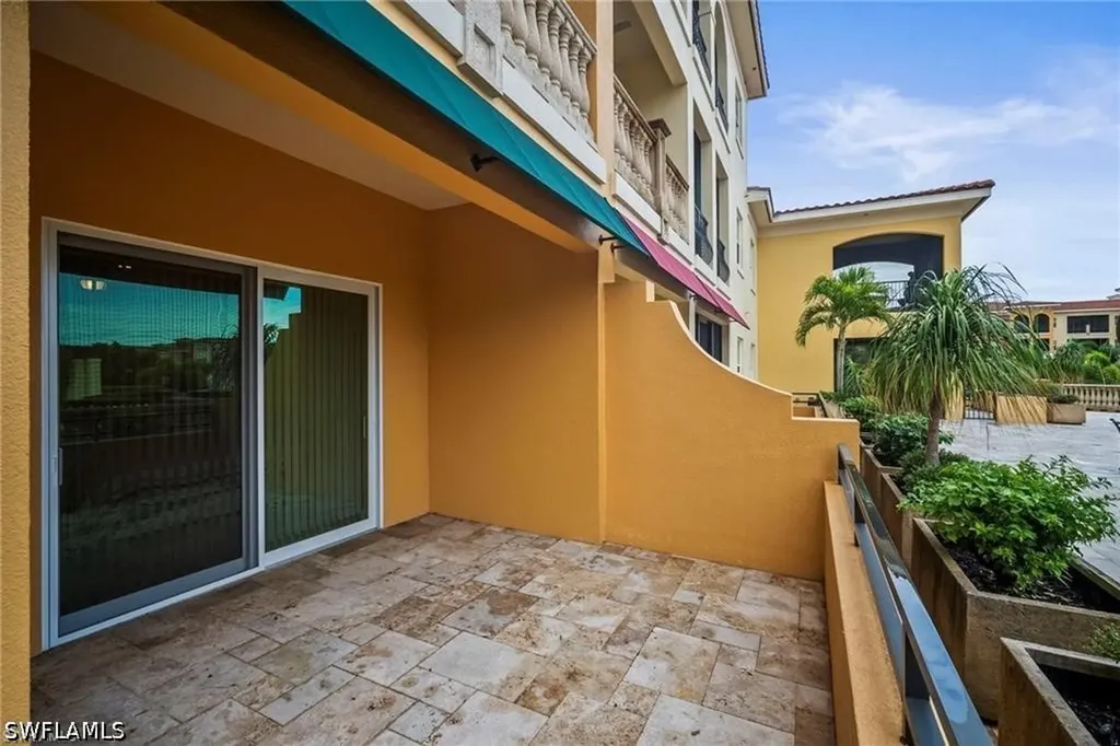 21460 Strada Nuova Circle Estero FL 33928