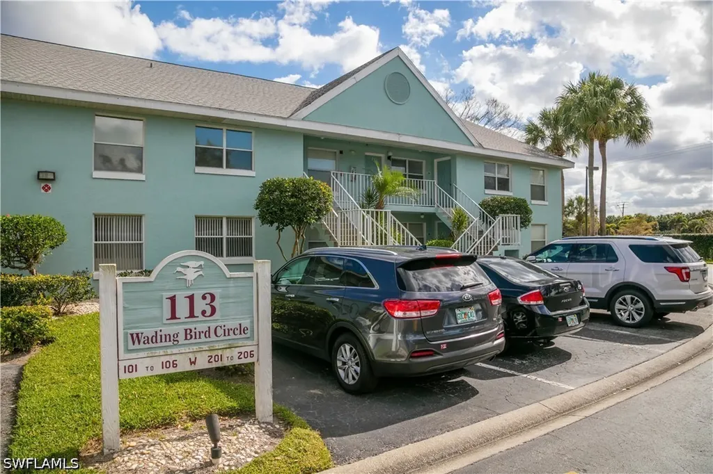 113 Wading Bird Circle Naples FL 34110