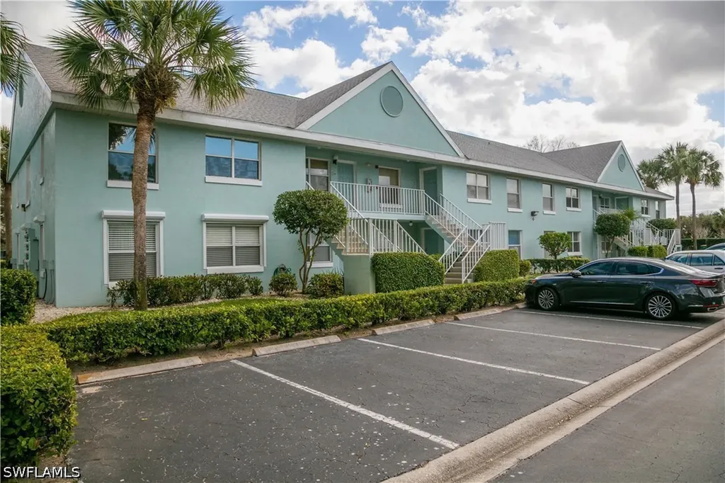 113 Wading Bird Circle Naples FL 34110