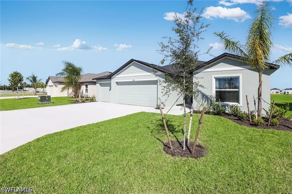 4085 Caracalla Way North Fort Myers FL 33917