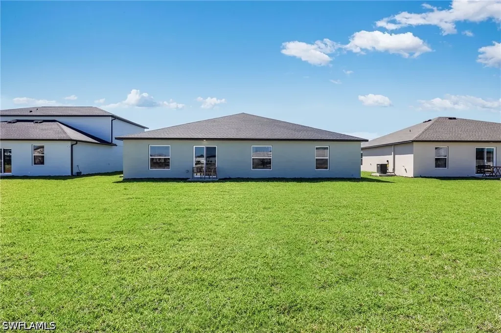 4085 Caracalla Way North Fort Myers FL 33917