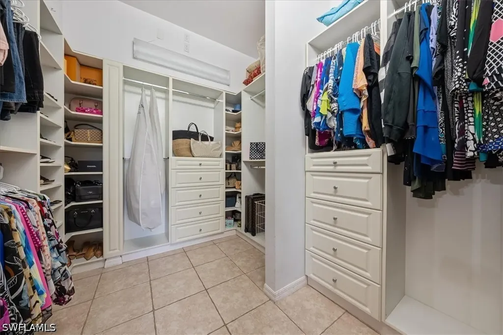 4085 16th Avenue NE Naples FL 34120