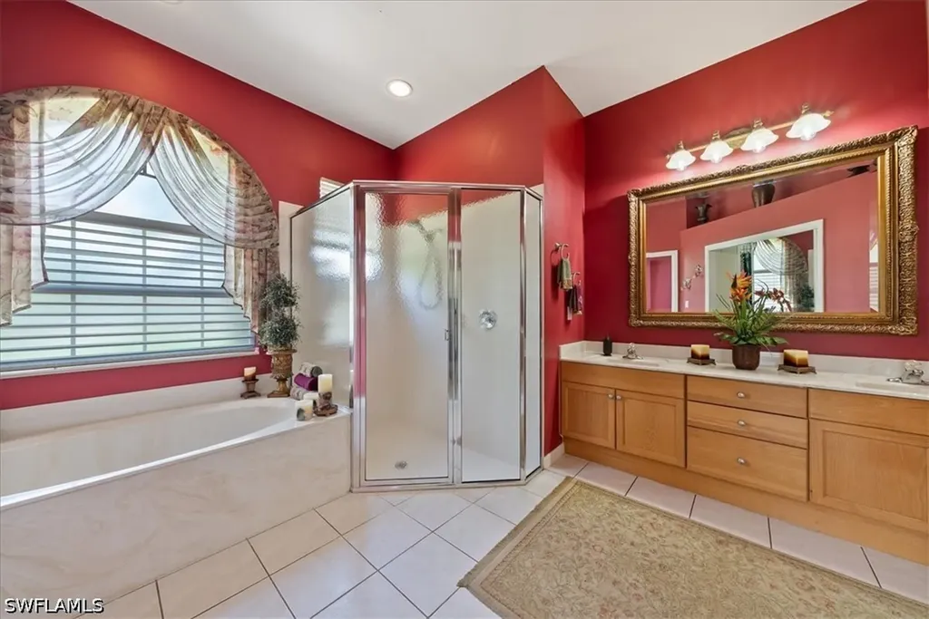 4085 16th Avenue NE Naples FL 34120