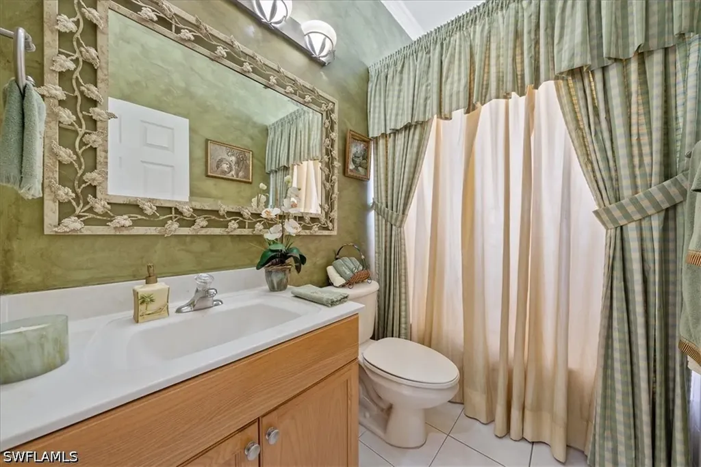 4085 16th Avenue NE Naples FL 34120
