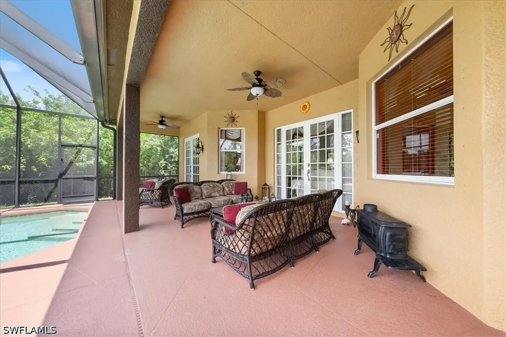 4085 16th Avenue NE Naples FL 34120