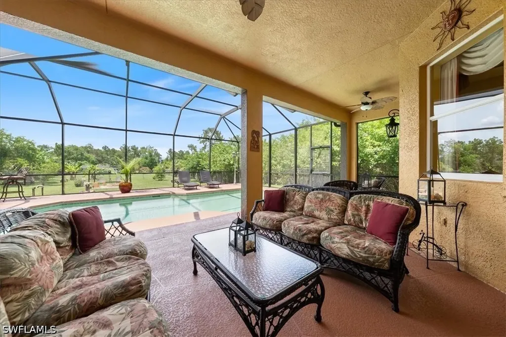 4085 16th Avenue NE Naples FL 34120
