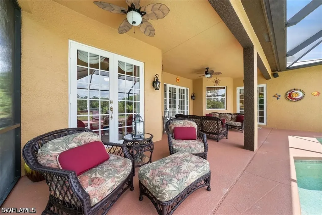 4085 16th Avenue NE Naples FL 34120