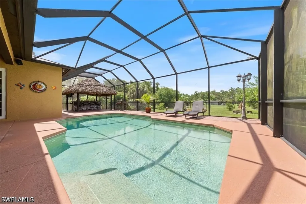 4085 16th Avenue NE Naples FL 34120