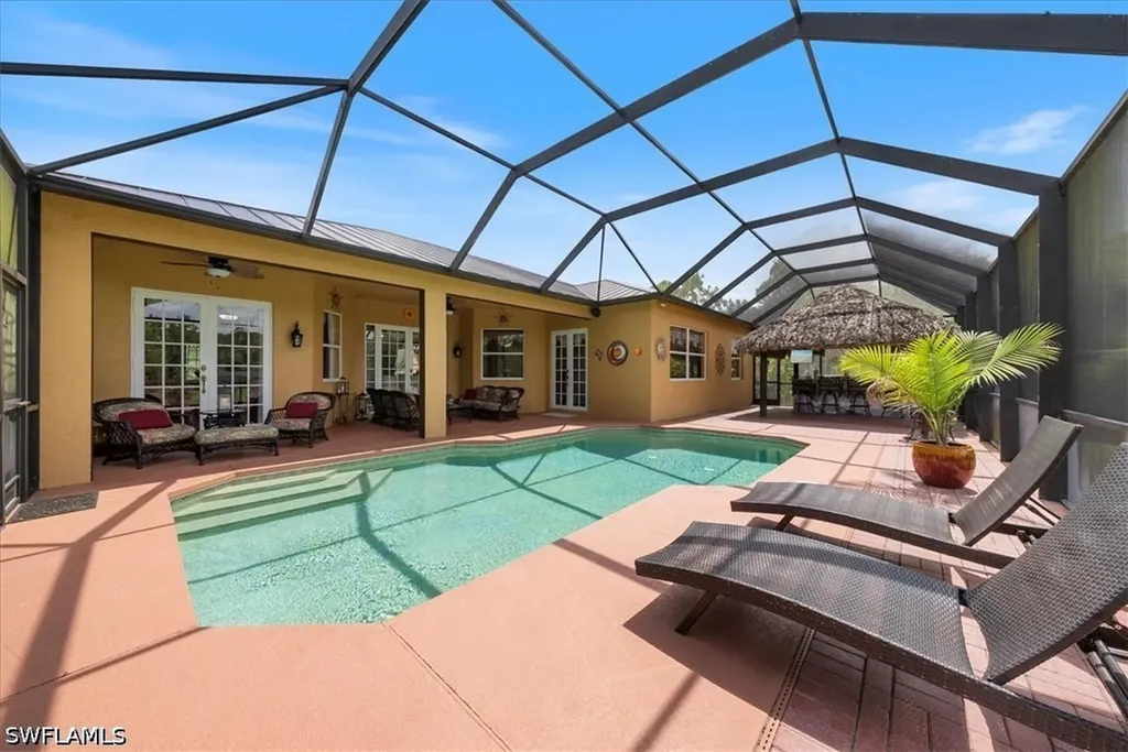 4085 16th Avenue NE Naples FL 34120