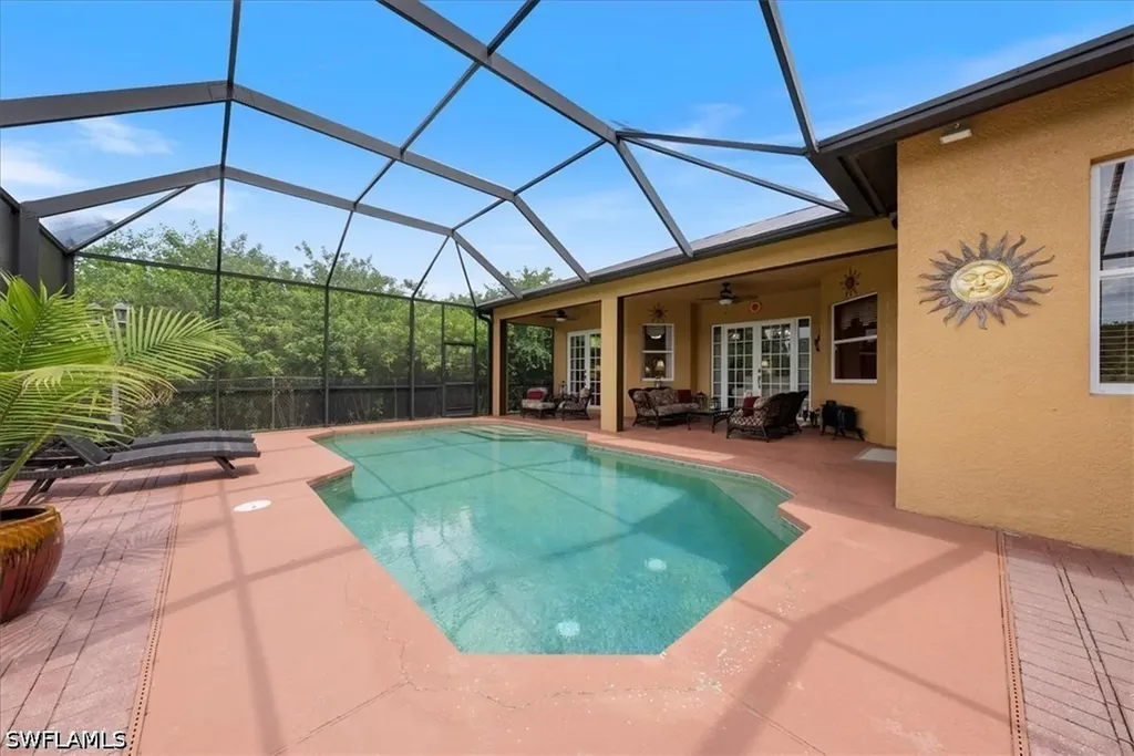 4085 16th Avenue NE Naples FL 34120