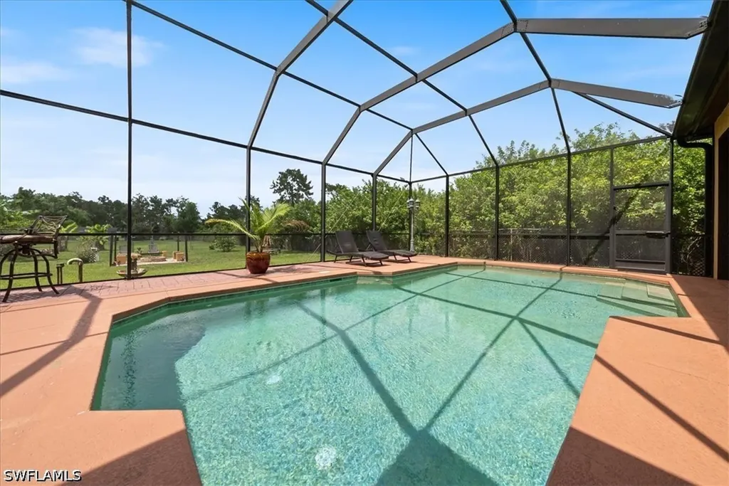4085 16th Avenue NE Naples FL 34120