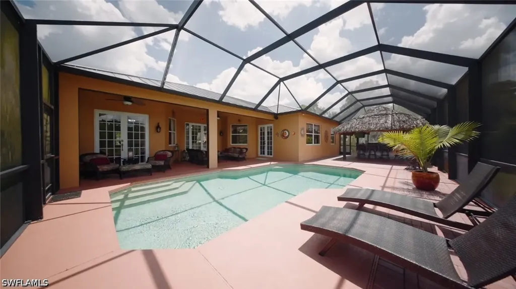 4085 16th Avenue NE Naples FL 34120