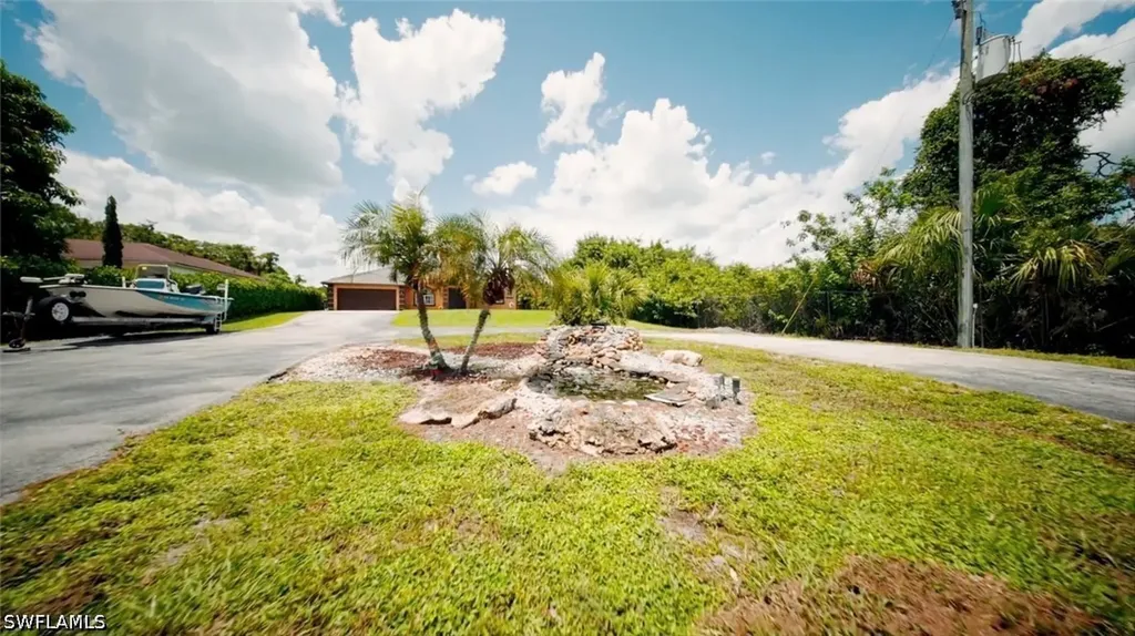 4085 16th Avenue NE Naples FL 34120