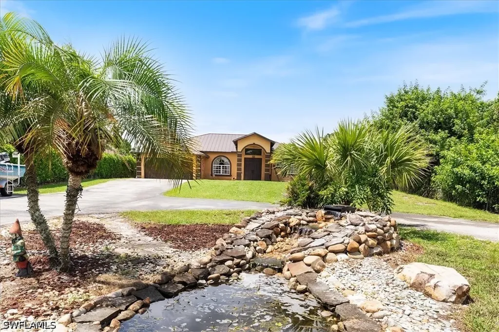 4085 16th Avenue NE Naples FL 34120