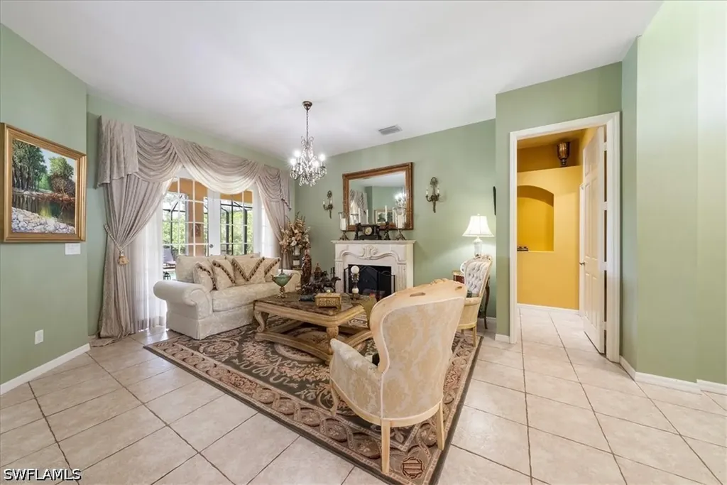 4085 16th Avenue NE Naples FL 34120