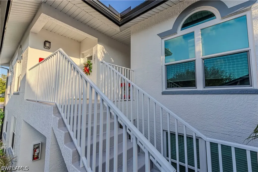 2120 Cay Lagoon Drive Naples FL 34109