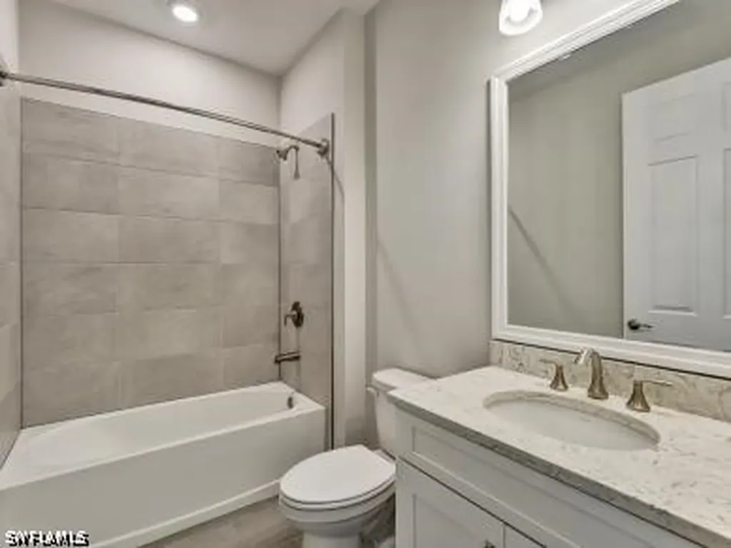 259 Tamarindo Lane Naples FL 34114