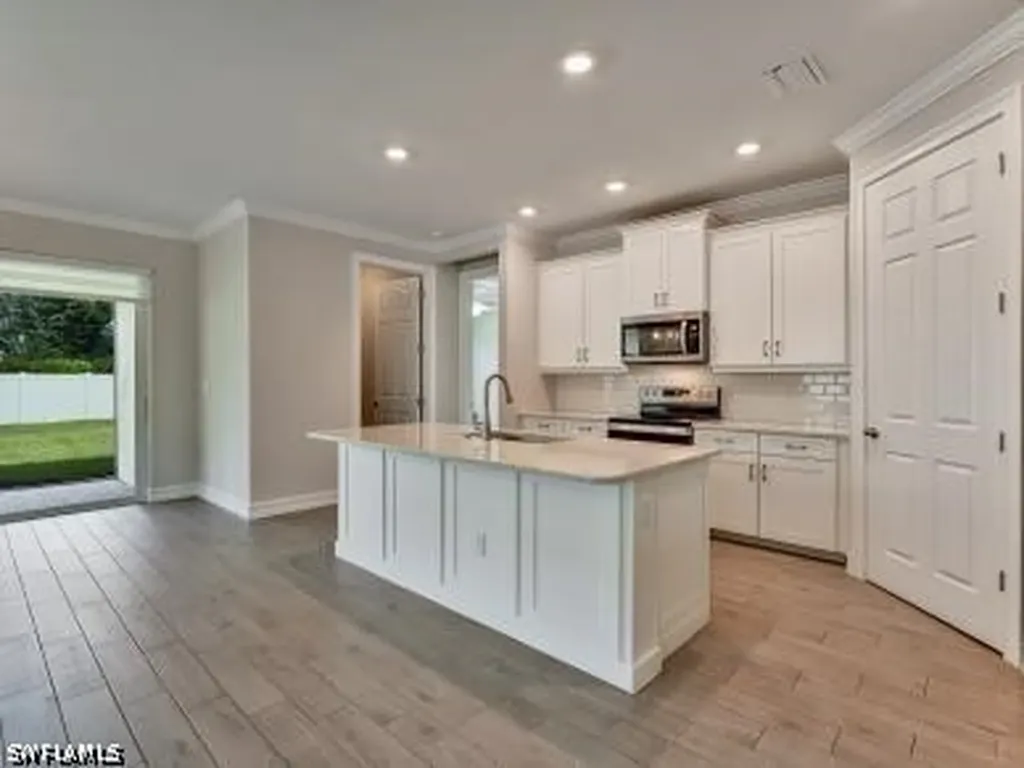 259 Tamarindo Lane Naples FL 34114