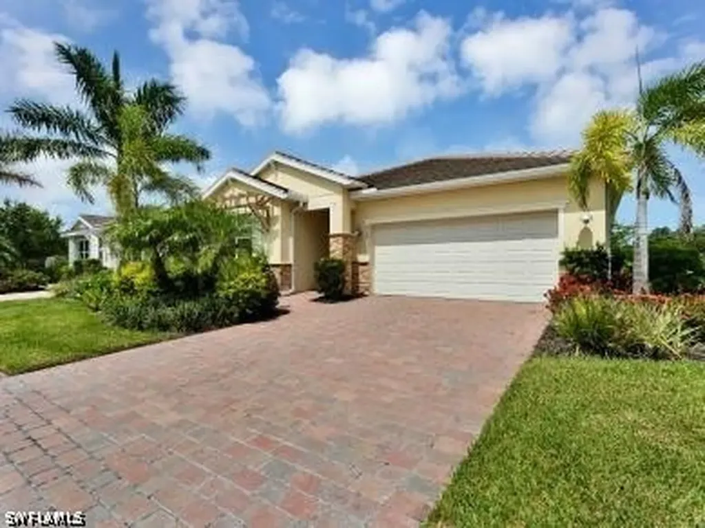 259 Tamarindo Lane Naples FL 34114