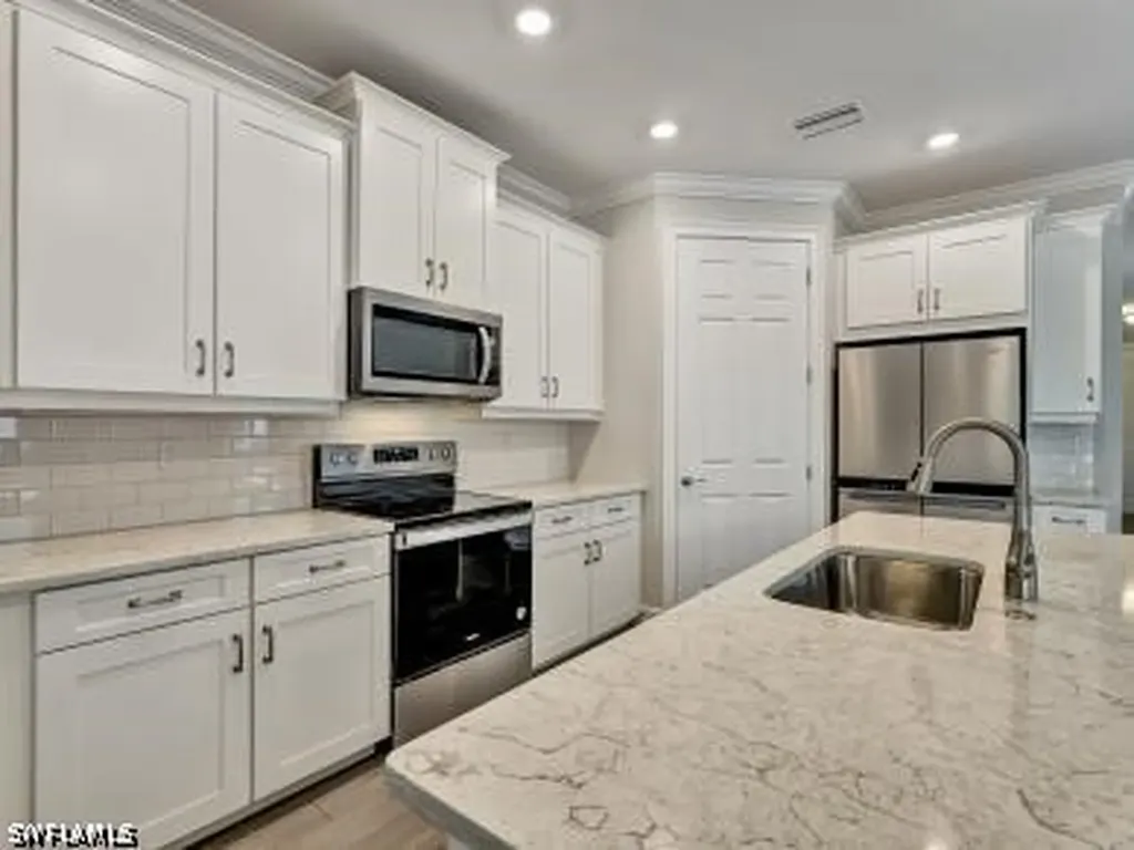 259 Tamarindo Lane Naples FL 34114