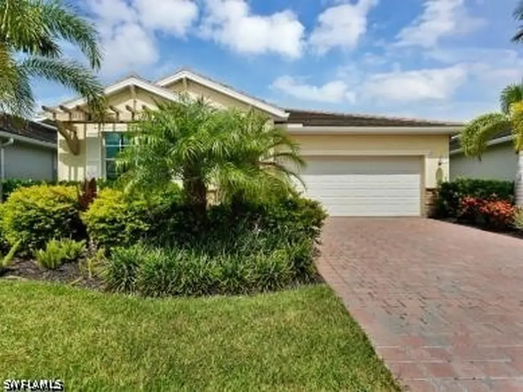 259 Tamarindo Lane Naples FL 34114