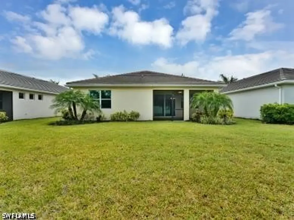 259 Tamarindo Lane Naples FL 34114