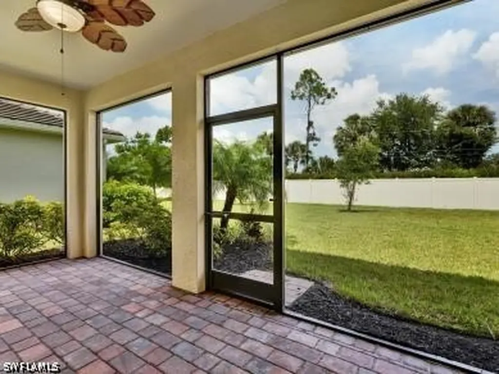 259 Tamarindo Lane Naples FL 34114