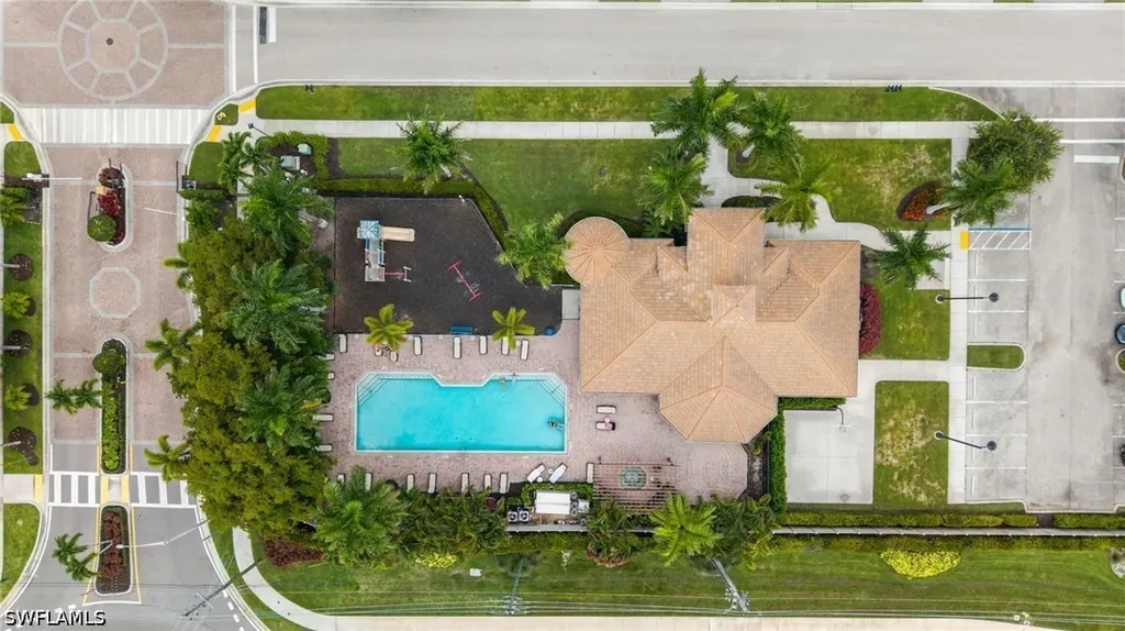 1406 Serrano Circle Naples FL 34105