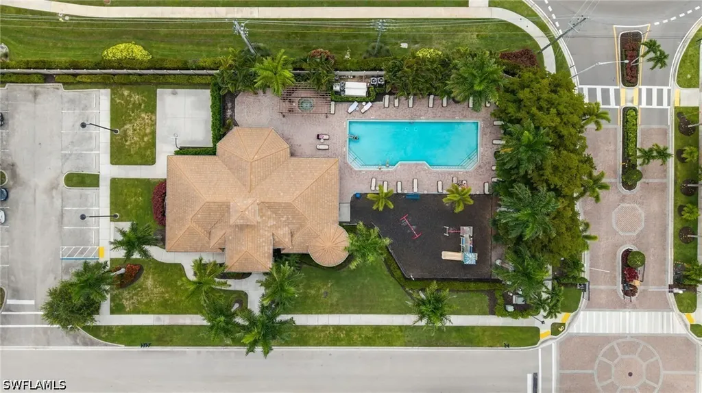 1406 Serrano Circle Naples FL 34105
