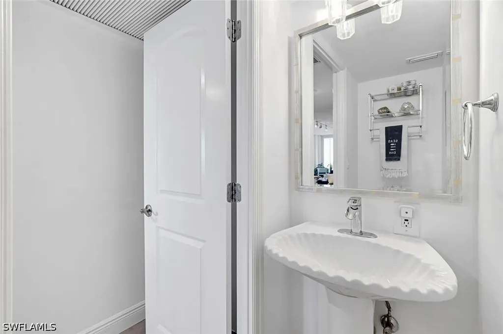 5 Bluebill Avenue Naples FL 34108