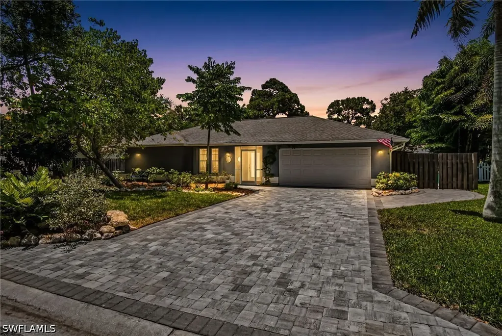 Naples FL, 2667 River Reach Drive
