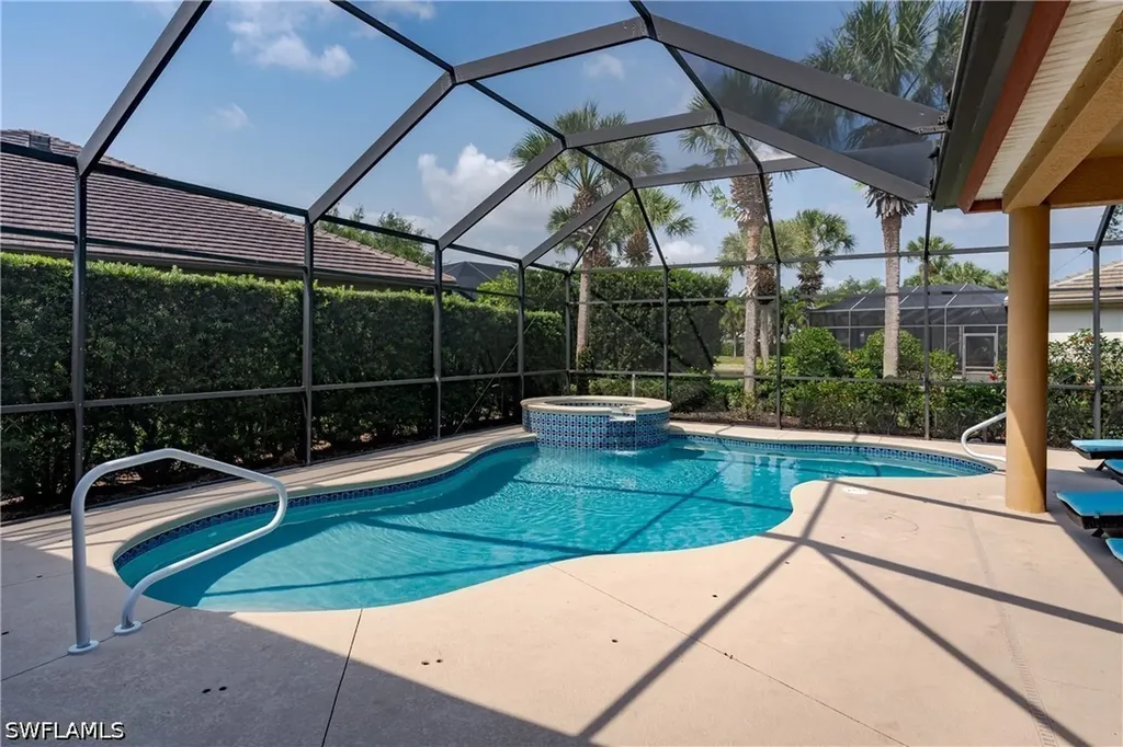 8754 Hideaway Harbor Court Naples FL 34120