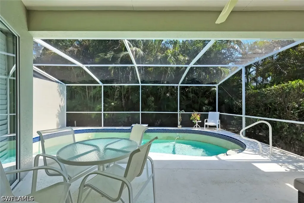 1818 Leamington Lane Naples FL 34109