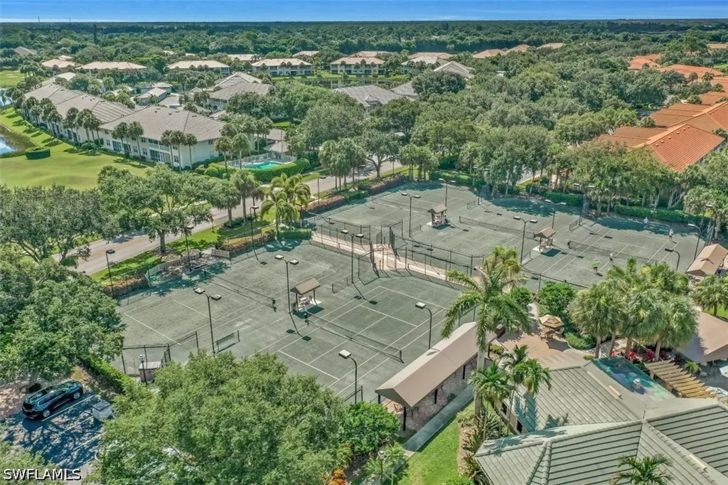 1818 Leamington Lane Naples FL 34109