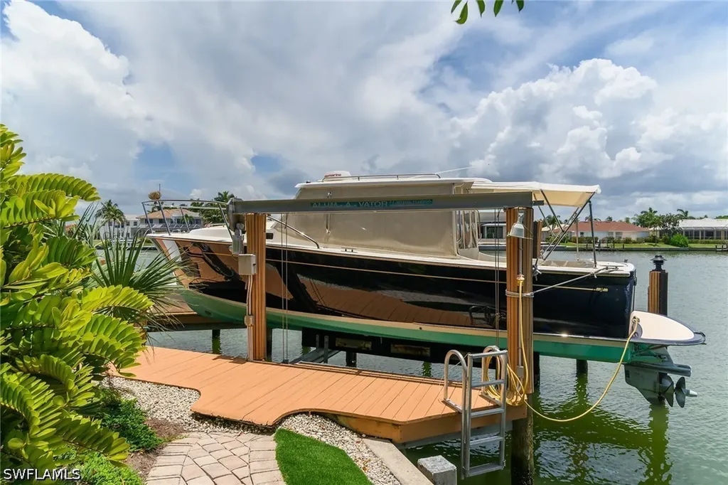 486 Clifton Court Marco Island FL 34145