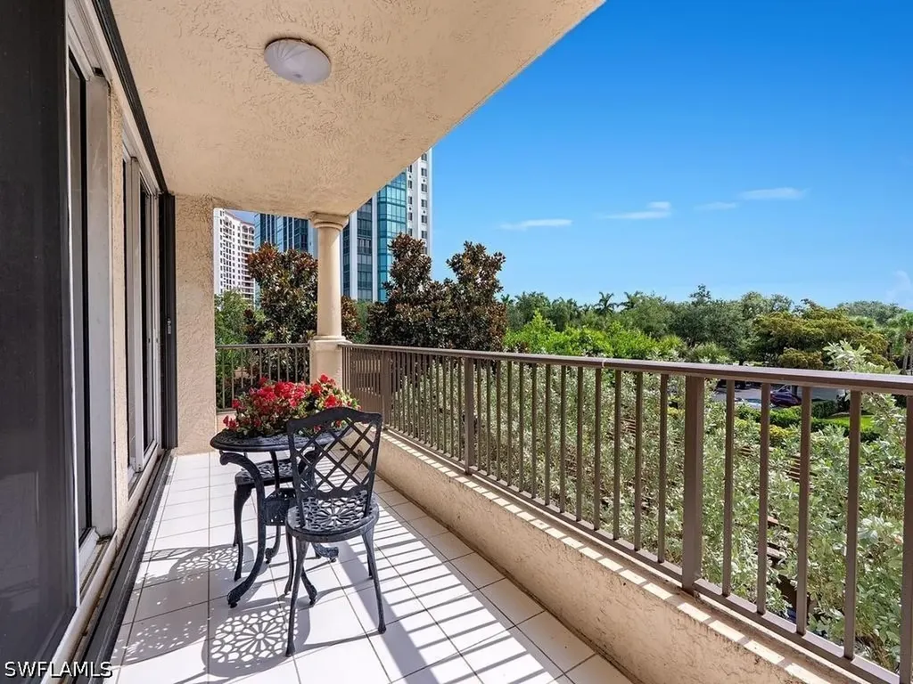 7425 Pelican Bay Boulevard Naples FL 34108