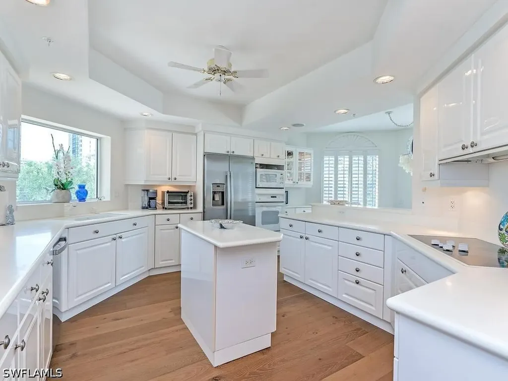 7425 Pelican Bay Boulevard Naples FL 34108