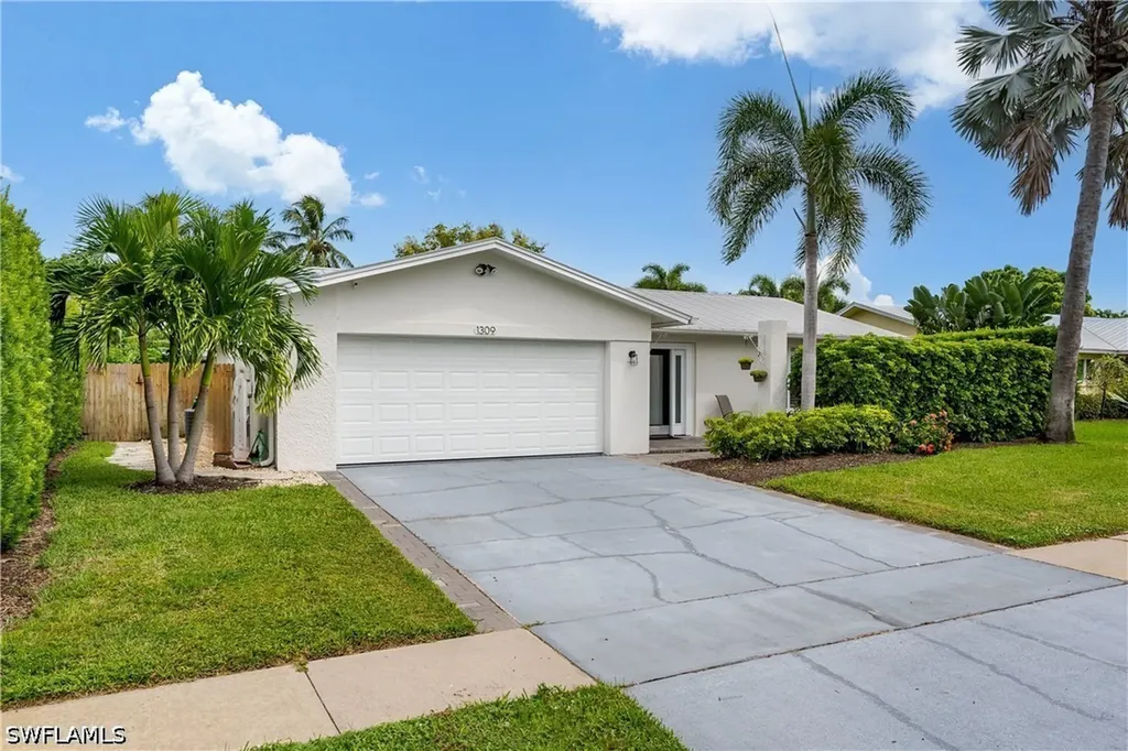 1309 Westlake Boulevard Naples FL 34103